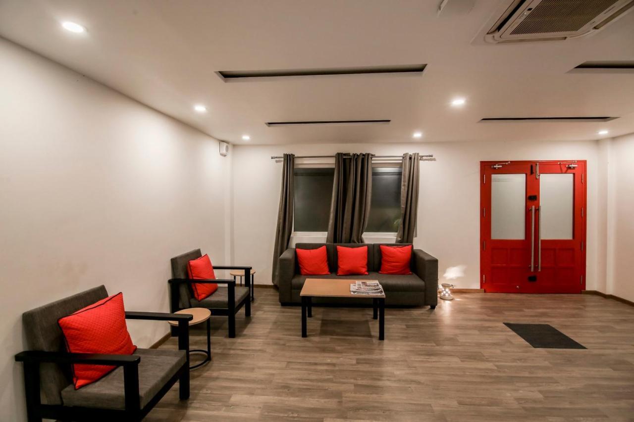 Oyo Townhouse 098 Manyata Gate No 5 Hotel Bangalore Ngoại thất bức ảnh